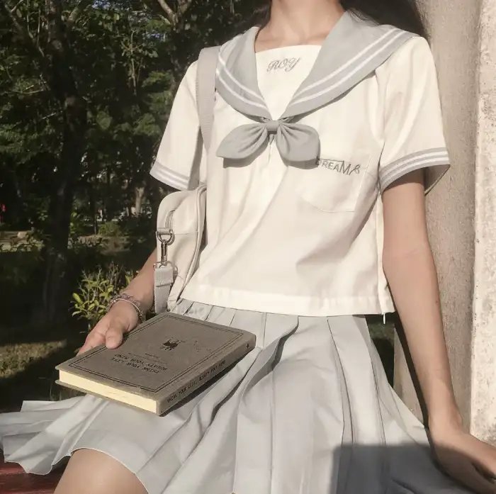 玉女闹军营